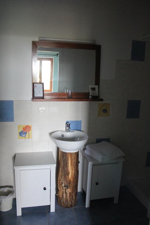 Bed and Breakfast Ferme De La Corbette Cluny Zimmer foto