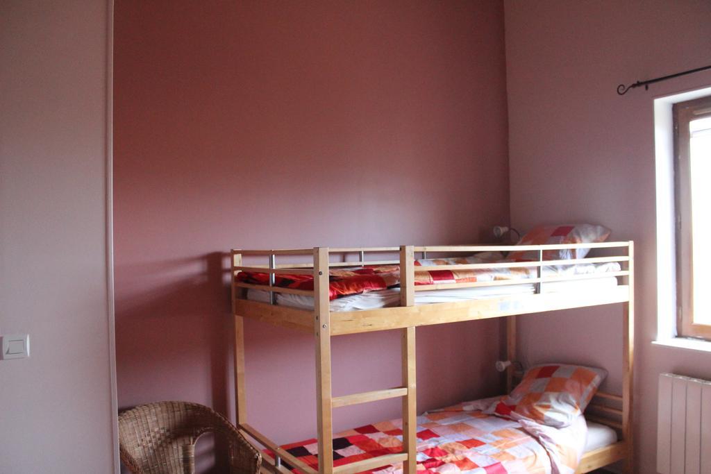 Bed and Breakfast Ferme De La Corbette Cluny Zimmer foto
