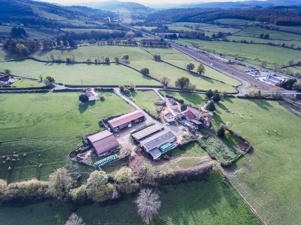 Bed and Breakfast Ferme De La Corbette Cluny Exterior foto